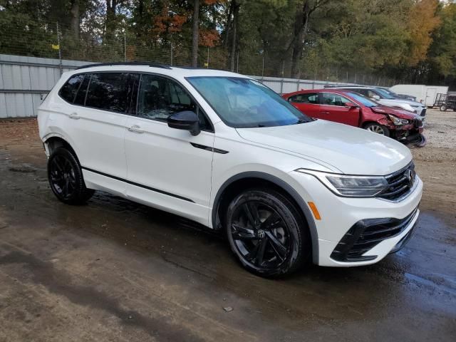 2023 Volkswagen Tiguan SE R-LINE Black