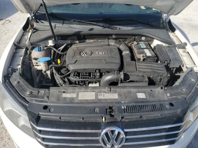 2014 Volkswagen Passat SE