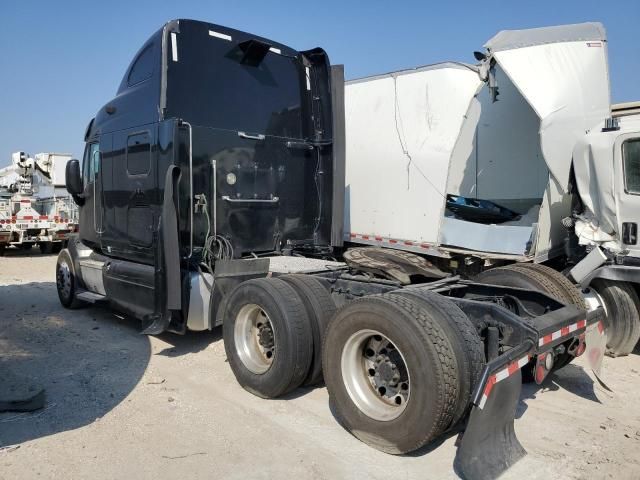 2014 Peterbilt 587