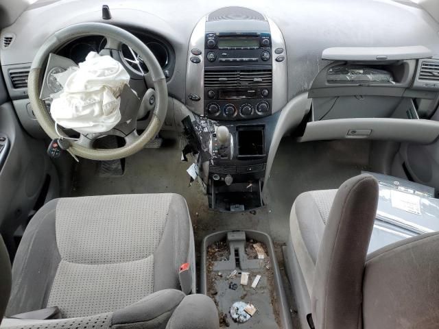 2008 Toyota Sienna LE