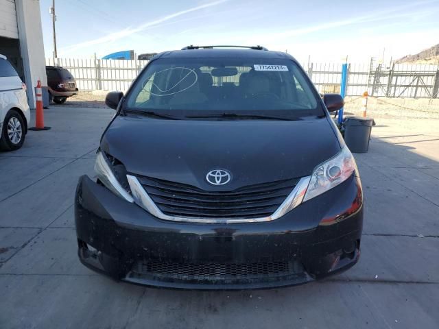 2017 Toyota Sienna LE