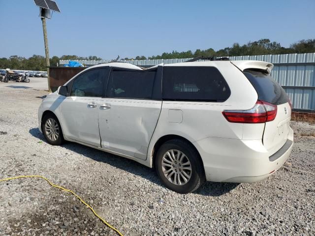 2016 Toyota Sienna XLE