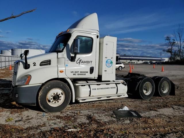 2014 Freightliner Cascadia 113