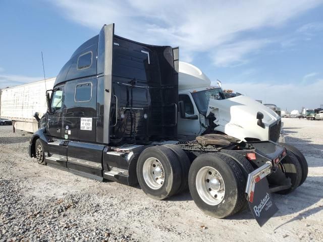 2022 Volvo VN VNL