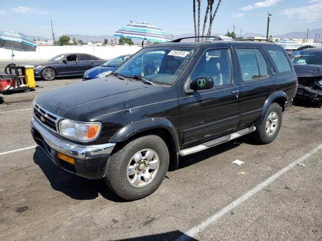 1999 Nissan Pathfinder XE