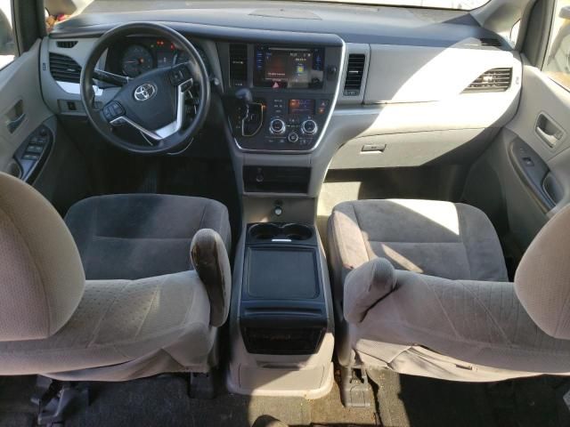 2015 Toyota Sienna LE