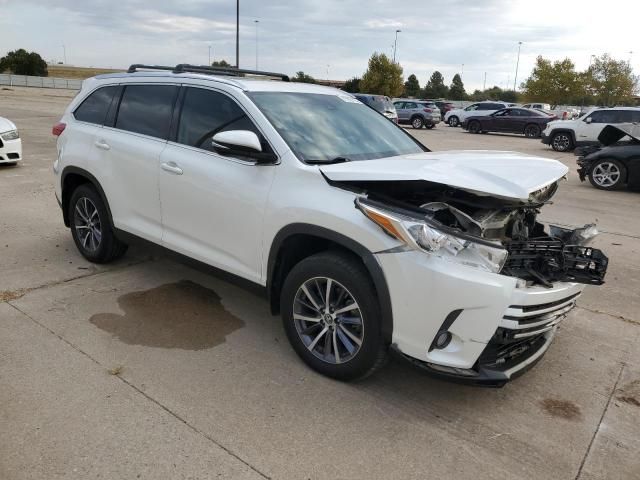 2019 Toyota Highlander SE