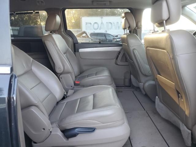 2012 Volkswagen Routan SEL