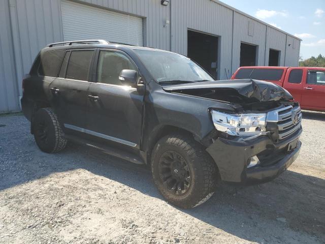 2018 Toyota Land Cruiser