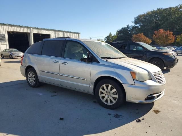 2012 Chrysler Town & Country Touring L