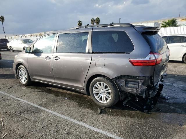 2016 Toyota Sienna XLE