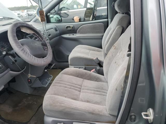 2000 Toyota Sienna LE