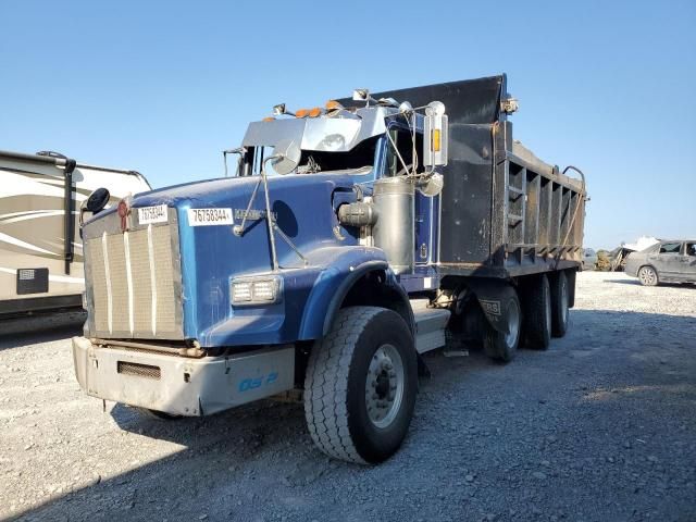 2001 Kenworth Construction T800