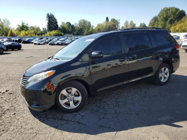 2011 Toyota Sienna LE