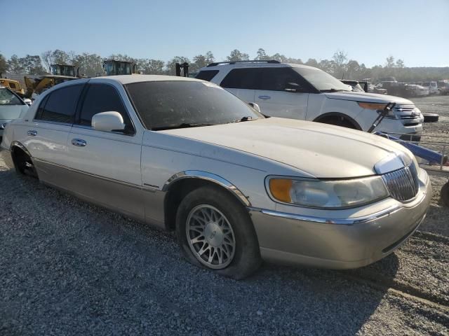 2002 Lincoln Town Car Signature