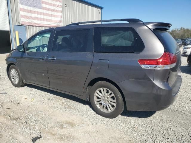 2014 Toyota Sienna XLE