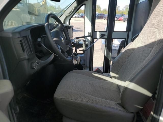 2013 Thomas 2013 Chevrolet Express G3500