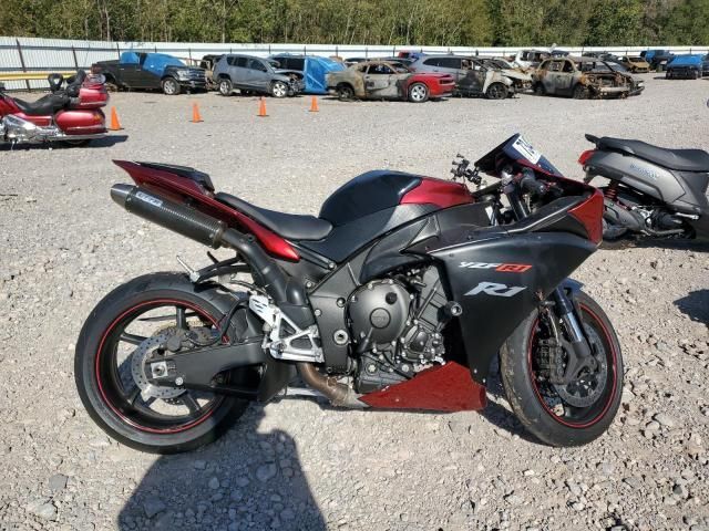 2011 Yamaha YZFR1