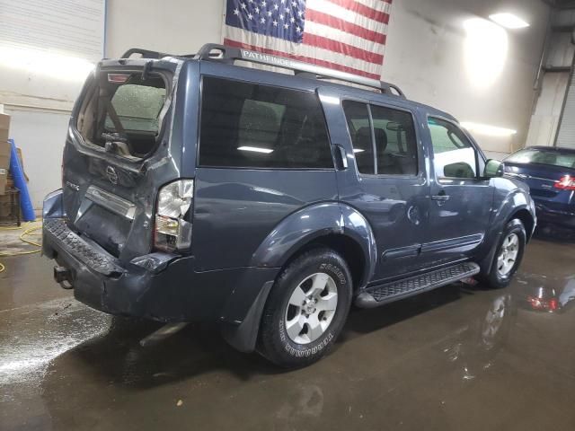 2006 Nissan Pathfinder LE