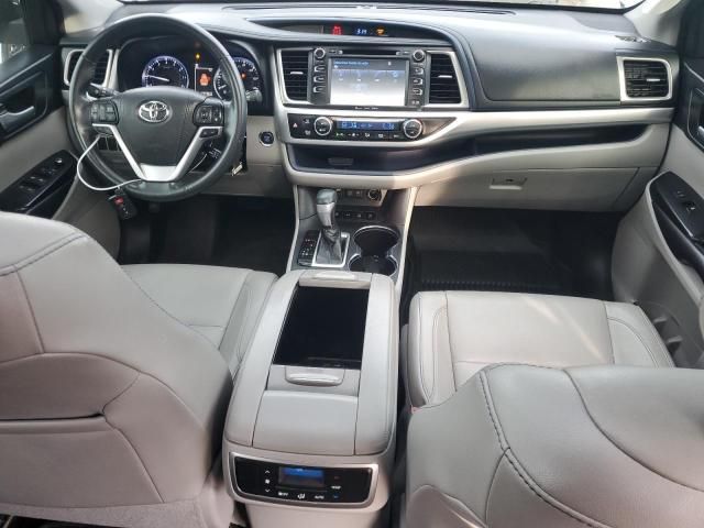 2018 Toyota Highlander SE