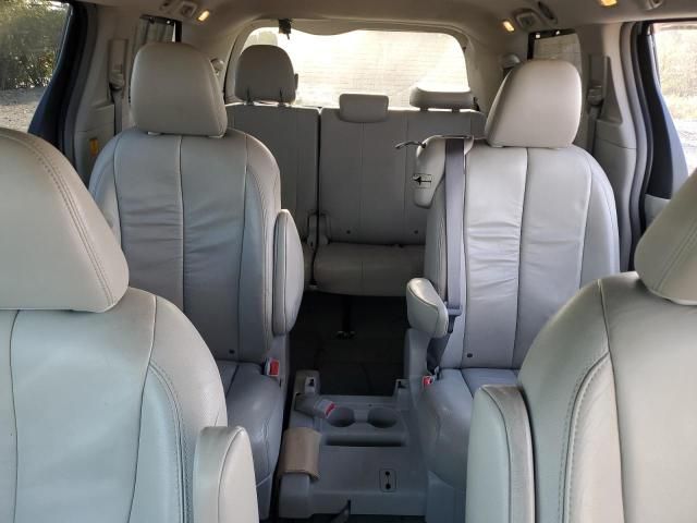 2012 Toyota Sienna XLE