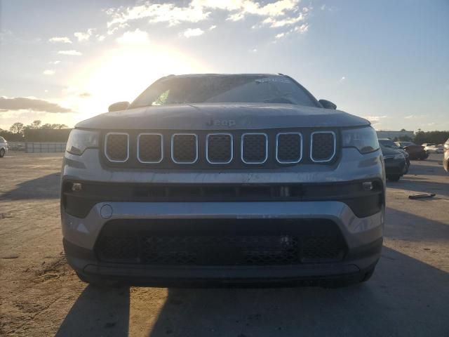 2023 Jeep Compass Latitude LUX