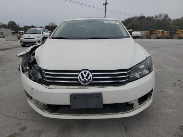 2013 Volkswagen Passat SE