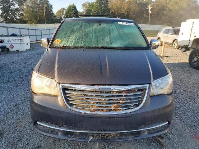 2016 Chrysler Town & Country Touring L