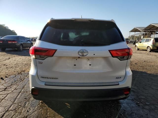 2019 Toyota Highlander SE