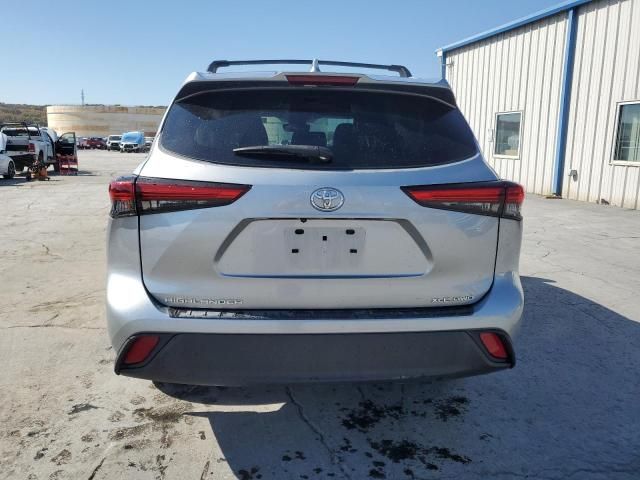 2022 Toyota Highlander XLE