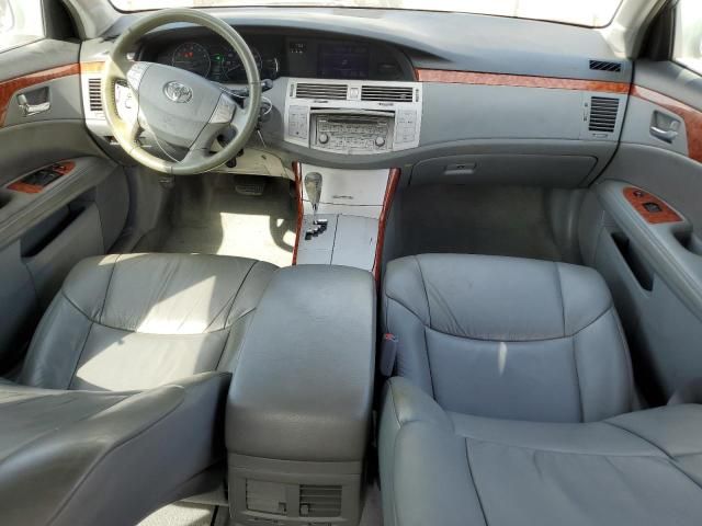 2005 Toyota Avalon XL