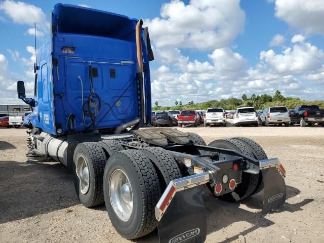 2014 Freightliner Cascadia 125