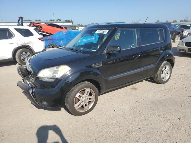 2011 KIA Soul +