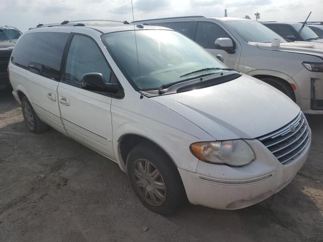 2005 Chrysler Town & Country Limited