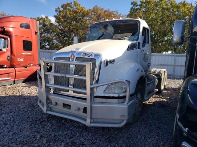 2014 Kenworth Construction T680