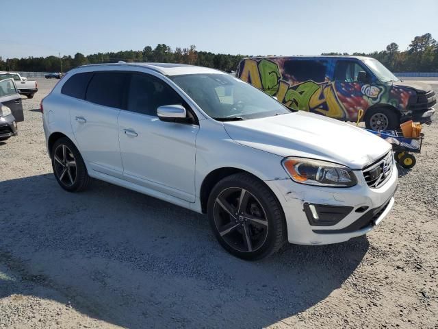 2015 Volvo XC60 T6 R-DESIGN Platinum