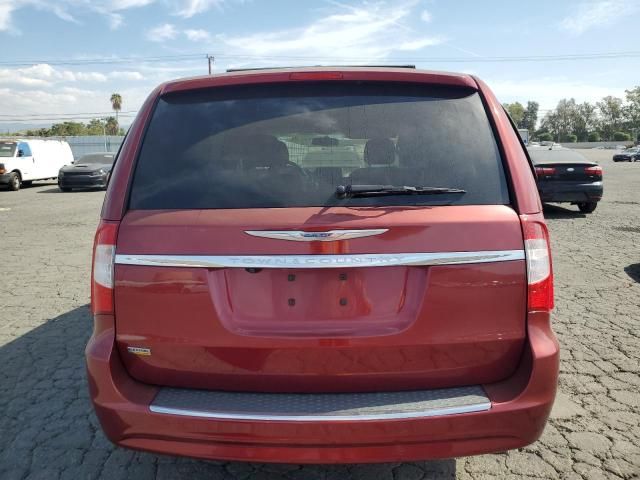 2016 Chrysler Town & Country Touring