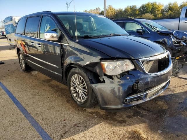 2014 Chrysler Town & Country Touring L