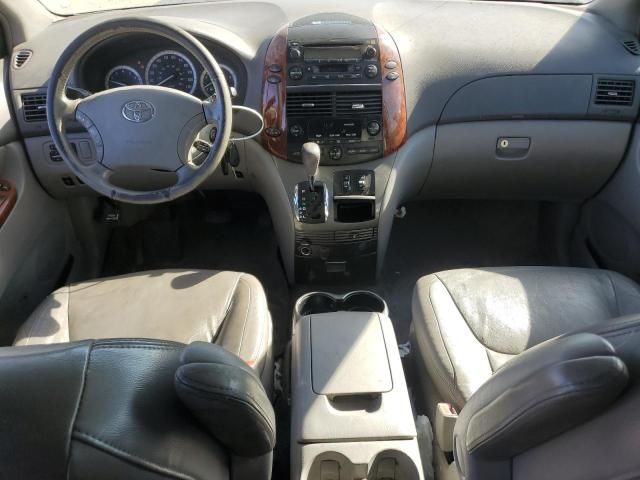 2004 Toyota Sienna XLE