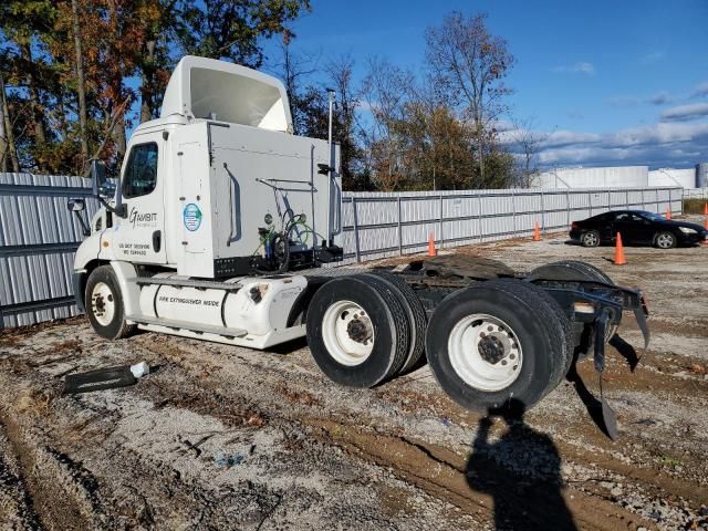 2014 Freightliner Cascadia 113