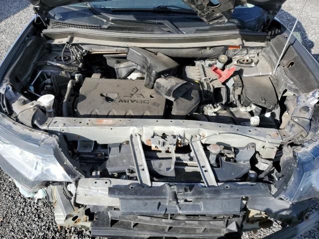 2017 Mitsubishi Outlander es