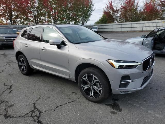 2022 Volvo XC60 B5 Momentum