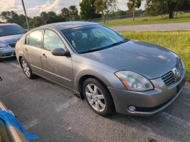 2004 Nissan Maxima SE