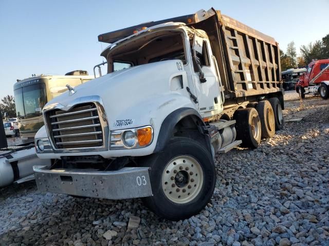 2007 Mack 700 CV700