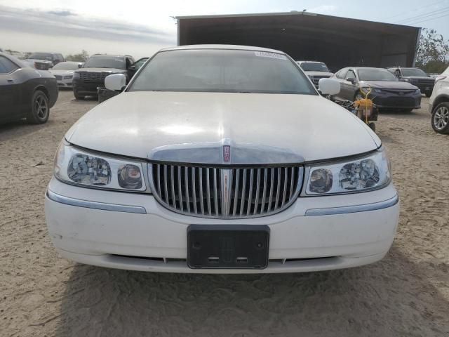 1999 Lincoln Town Car Executive