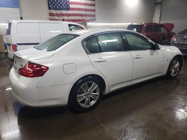 2015 Infiniti Q40