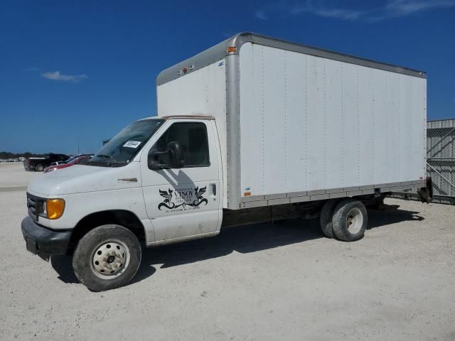 2003 Ford Econoline E350 Super Duty Cutaway Van