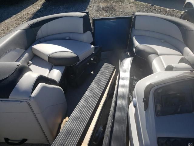 2023 Avalon Boat