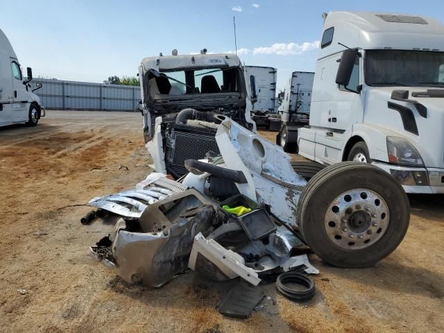 2025 Freightliner Cascadia 126