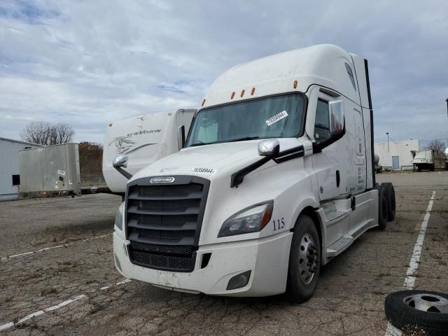 2021 Freightliner Cascadia 126